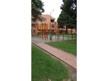Casa en venta de  portales del norte