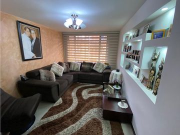 Casa en venta de  portales del norte