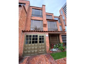 Casa en venta de  portales del norte