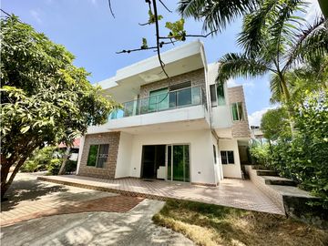Turbaco - Venta de Casa Campestre.