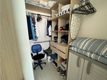 Encantador apartamento en venta, sector Clínica Portoazul.