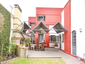 VENTA CASA 5 AMB AVELLANEDA WILDE ACEPTA PERMUTA