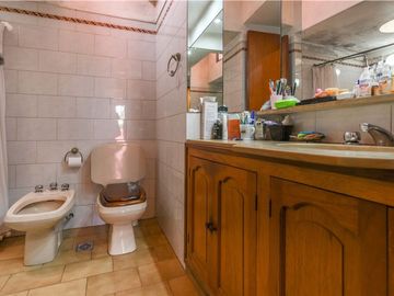 VENTA CASA 5 AMB AVELLANEDA WILDE ACEPTA PERMUTA