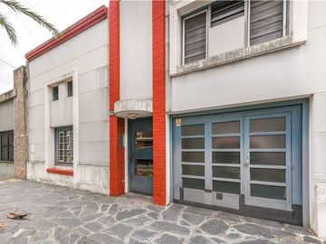 VENTA CASA 5 AMB AVELLANEDA WILDE ACEPTA PERMUTA