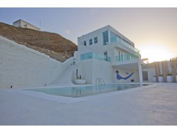 SE VENDE CASA DE PLAYA DE LUJO ENTRE BARRANQUILLA Y CARTAGENA