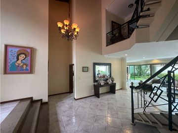Bellisima Casa en Venta de 4 Habitaciones. Altos de Riomar
