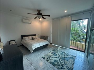 Bellisima Casa en Venta de 4 Habitaciones. Altos de Riomar