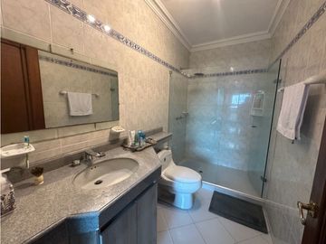 Bellisima Casa en Venta de 4 Habitaciones. Altos de Riomar