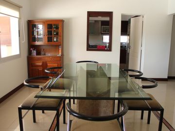 Venta , Alquiler Temporario. Casa  sobre el golf en  Golfers c.c