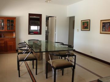 Venta , Alquiler Temporario. Casa  sobre el golf en  Golfers c.c