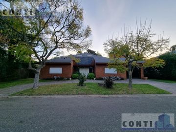 Casa en  Barrio cerrado Acacias Blancas - Apto Credito
