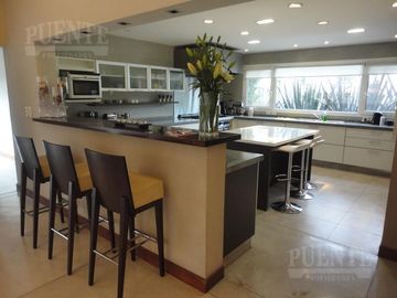 Saint Thomas, Canning - Excelente Casa sobre Lote Doble!