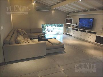 Saint Thomas, Canning - Excelente Casa sobre Lote Doble!