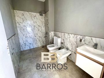 Venta departamento 2 ambientes Ituzaingo con Cochera y balcón