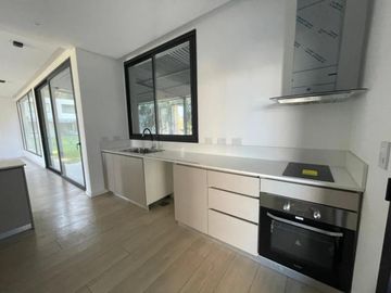Moderna  Casa a la venta  4 Amb - Barrio Privado Lares De Canning  a estrenar!!