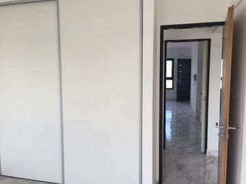VENTA - PH - Moron Sur-LUMINOSO-A ESTRENAR-TERRAZA-PARRILLA