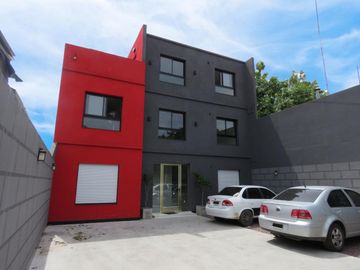 VENTA - PH - Moron Sur-LUMINOSO-A ESTRENAR-TERRAZA-PARRILLA