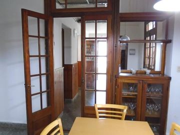VENTA CHALET 6 AMBIENTES EN VICENTE LÓPEZ