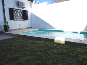 VENTA CHALET 6 AMBIENTES EN VICENTE LÓPEZ