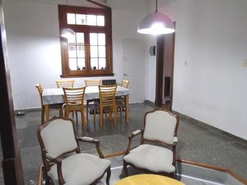 VENTA CHALET 6 AMBIENTES EN VICENTE LÓPEZ