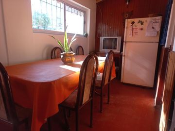 Casa en Venta - 2 Dormitorios 1 Baño Cochera - 300 mts2 - Almirante Brown,Buenos Aires