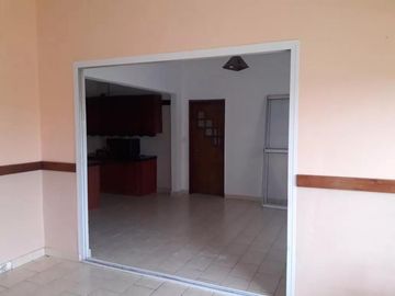 Casa en venta - 3 Dormitorios 2 Baños - Cocheras - 1.200Mts2 - Tanti, Córdoba