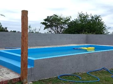 Casa en venta - 3 Dormitorios 2 Baños - Cocheras - 1.200Mts2 - Tanti, Córdoba