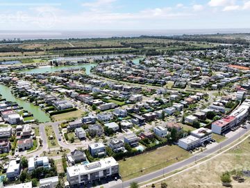 Departamento en venta de 4 ambientes en Nuevo Quilmes con excelente calidad constructiva