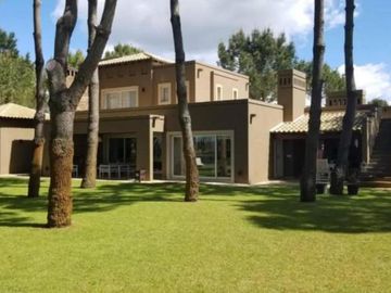 Casa - Boulevard La Herradura 678 - Pinamar