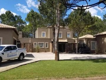 Casa - Boulevard La Herradura 678 - Pinamar