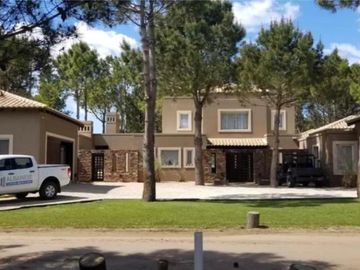 Casa - Boulevard La Herradura 678 - Pinamar