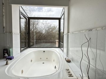Hermosa propiedad en venta, Country El Bosque