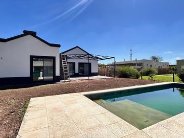 Casa a estrenar en venta en Santa Clara