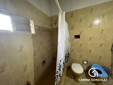 Venta de galpón de uso comercial en Neuquén Capital