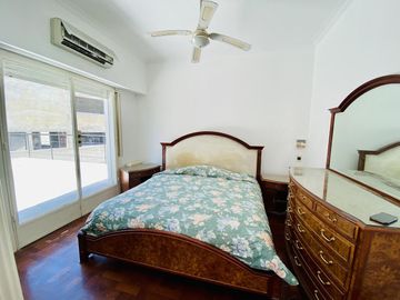 Casa - Martinez-pileta-quincho-Venta-5 ambientes-ascensor-garage-cochera-parque