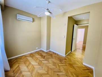 Casa - Martinez-pileta-quincho-Venta-5 ambientes-ascensor-garage-cochera-parque