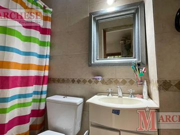 Casa 4 ambientes en venta en Castelar