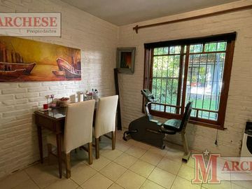 Casa 4 ambientes en venta en Castelar
