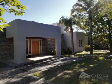 Casa - La herradura- una planta