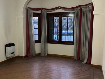 Chalet en Barrio Ingles de Temperley