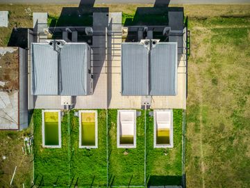 Casa 2 dormitorios con jardin y pileta. A Estrenar. Financiacion  en pesos.