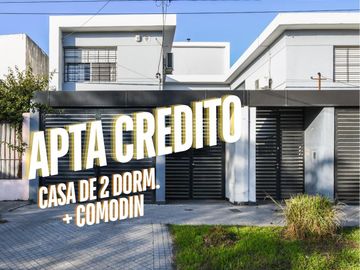 Casa en venta de 2 dormitorios mas comodín con cochera en Fisherton, Rosario. Permuta por Depto