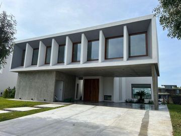Casa en venta en Barrio Virazon al lago, Nordelta, Tigre