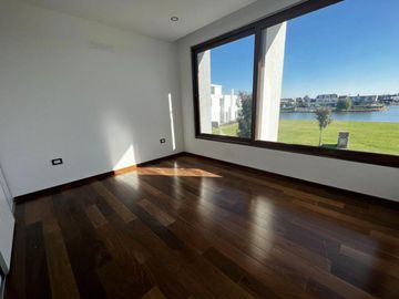 Casa en venta en Barrio Virazon al lago, Nordelta, Tigre