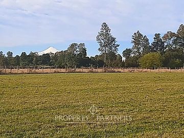 Terreno de 10 ha con vista al Volcán Villarrica a pocos minutos de Panguipulli