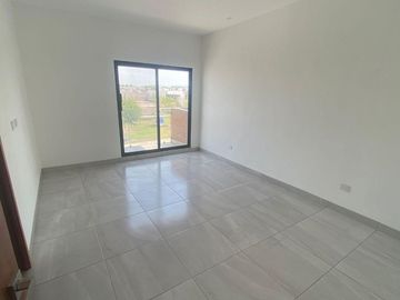 CASA EN VENTA EN CAMPIÑA CORDOVESA FRACC. SENDEROS TORREON COAH.