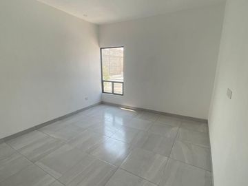 CASA EN VENTA EN CAMPIÑA CORDOVESA FRACC. SENDEROS TORREON COAH.