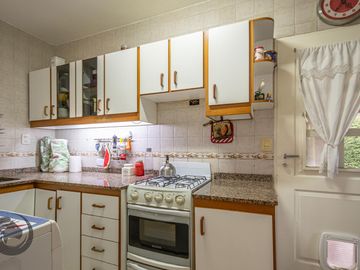 Casa en Barrio privado digna de ver luminosa, pileta, cocheras, 3dorm 5amb 2baños toilette lavadero