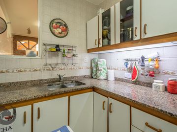 Casa en Barrio privado digna de ver luminosa, pileta, cocheras, 3dorm 5amb 2baños toilette lavadero
