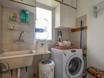 Casa en Barrio privado digna de ver luminosa, pileta, cocheras, 3dorm 5amb 2baños toilette lavadero